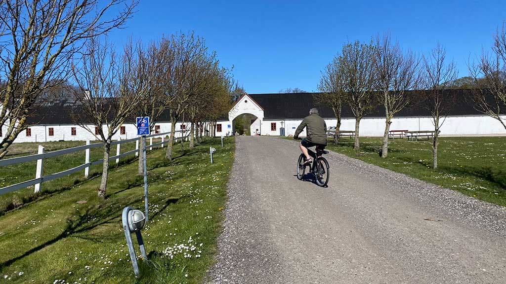 Knivholt hovedgård